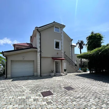 Apartment Benjamin House Kastela